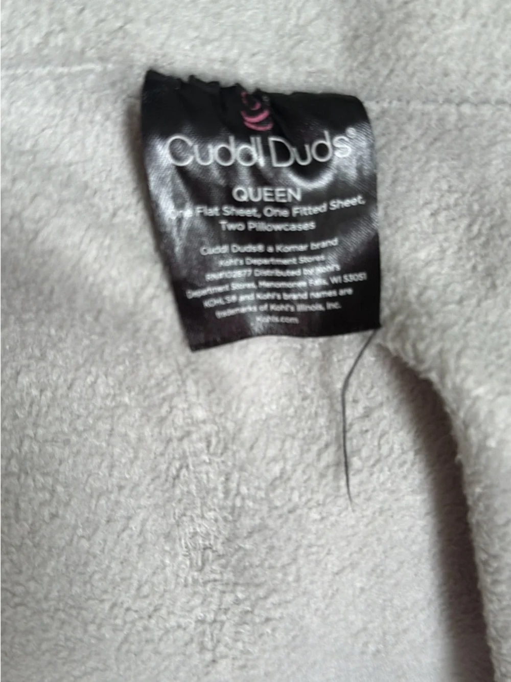 Cuddl Duds Plush Blanket in Light Gray with Black Tag